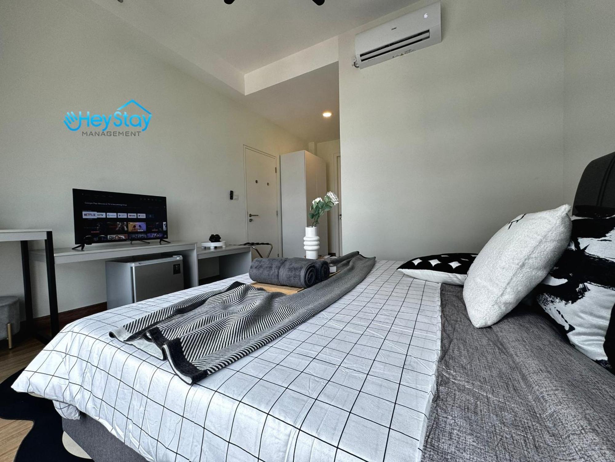 The Apple Residence By Heystay Management Malacca Екстериор снимка